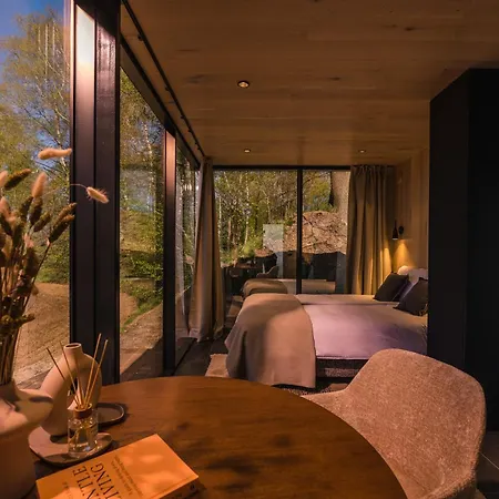 Tiny Mirror House - Luxe Oeoed * Wilsum