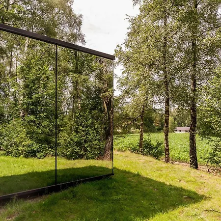 Tiny Mirror House - Luxe Oeoed