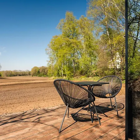 בית נופש Tiny Mirror House - Luxe Oeoed