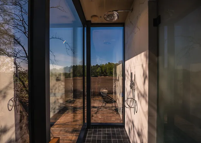 Tiny Mirror House - Luxe Oeoed